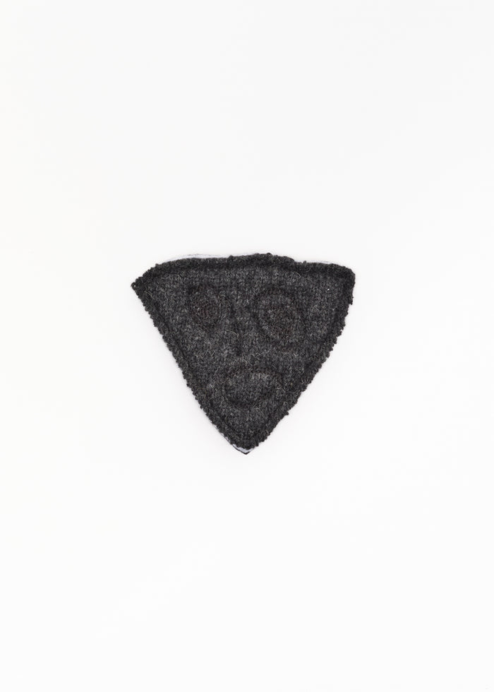 GREY WOOL "BIANCA" PIN